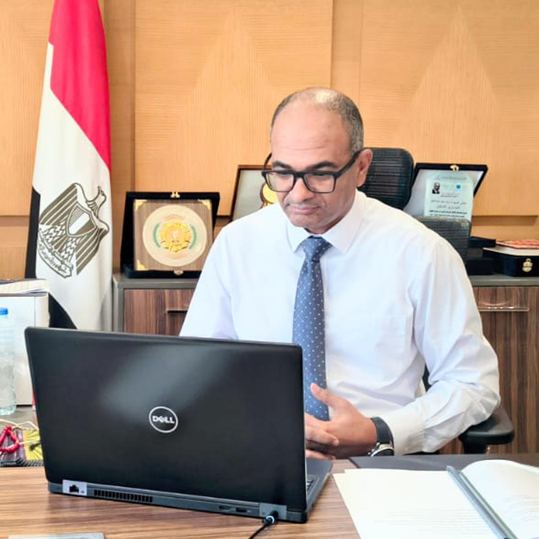 نائب وزير الإسكان يعقد اجتماعا عبر الفيديو كونفرنس مع وفد البنك الإفريقي للتنمية لمتابعة التقدم في تنفيذ مشروع الصرف الصحي المتكامل بمحافظة الأقصر